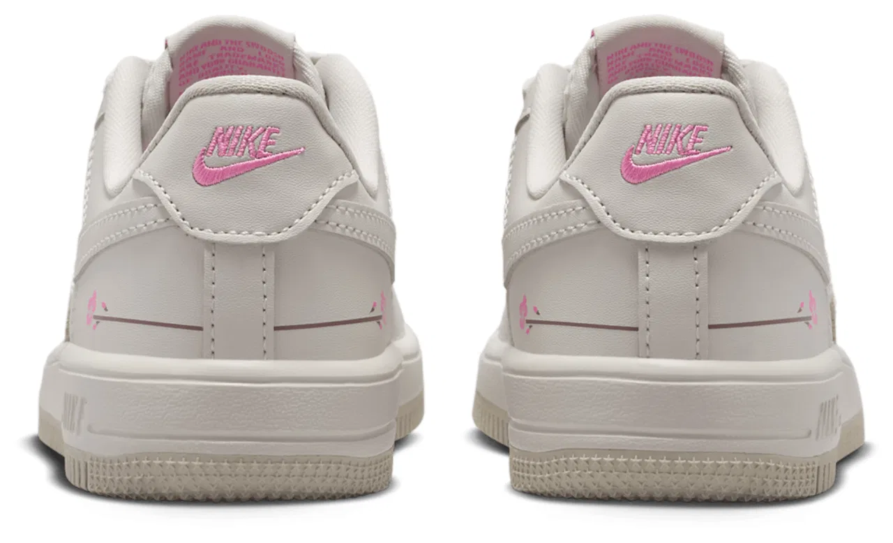 Кроссовки для мальчиков Force 1 Low Lace FL Nike, цвет Light Bone/Light Bone/Playful Pink — фото 3