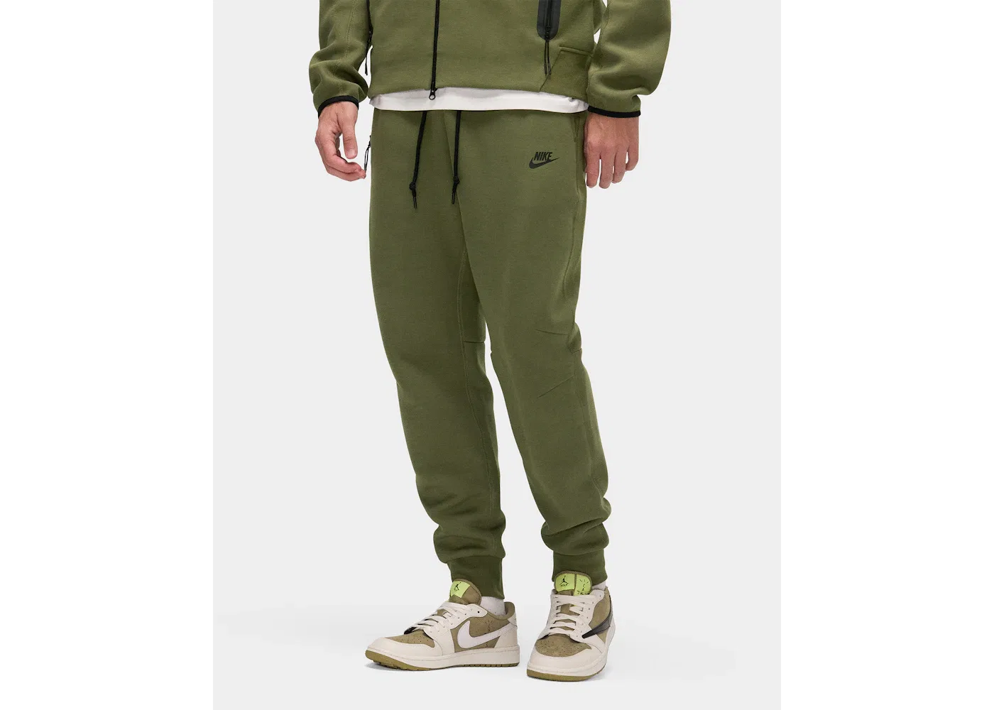 Мужские спортивные брюки из флиса Tech Fleece Nike, Medium Olive/Black — фото 3
