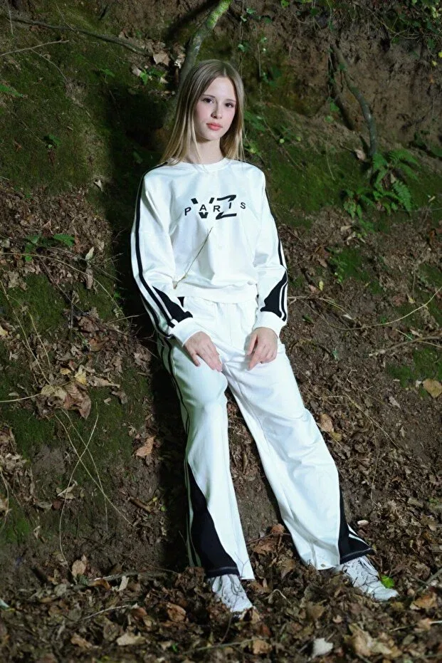 Детский спортивный комплект для девочек с принтом Asortik Kids, Ecru