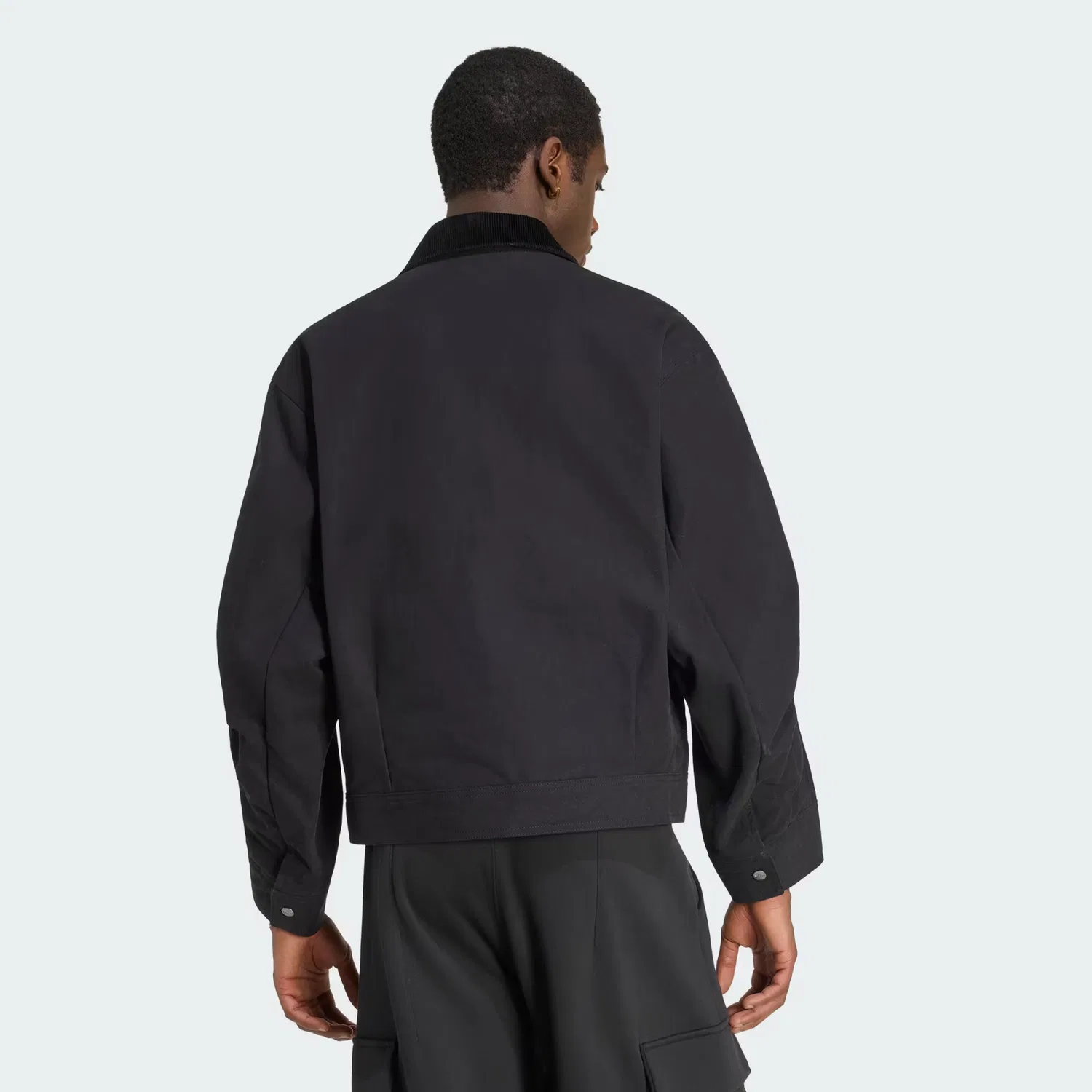 Мужская куртка-бомбер свободного кроя Premium Essentials Bomber Jacket Adidas Originals, черный — фото 2
