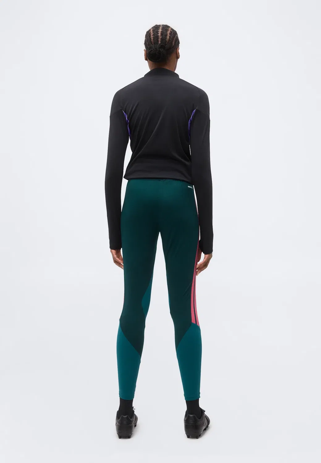 Спортивные тренировочные штаны Real Madrid 26/27 Tiro26 - клубная форма Adidas Performance, Aurora Ivy/Wild Pink — фото 3