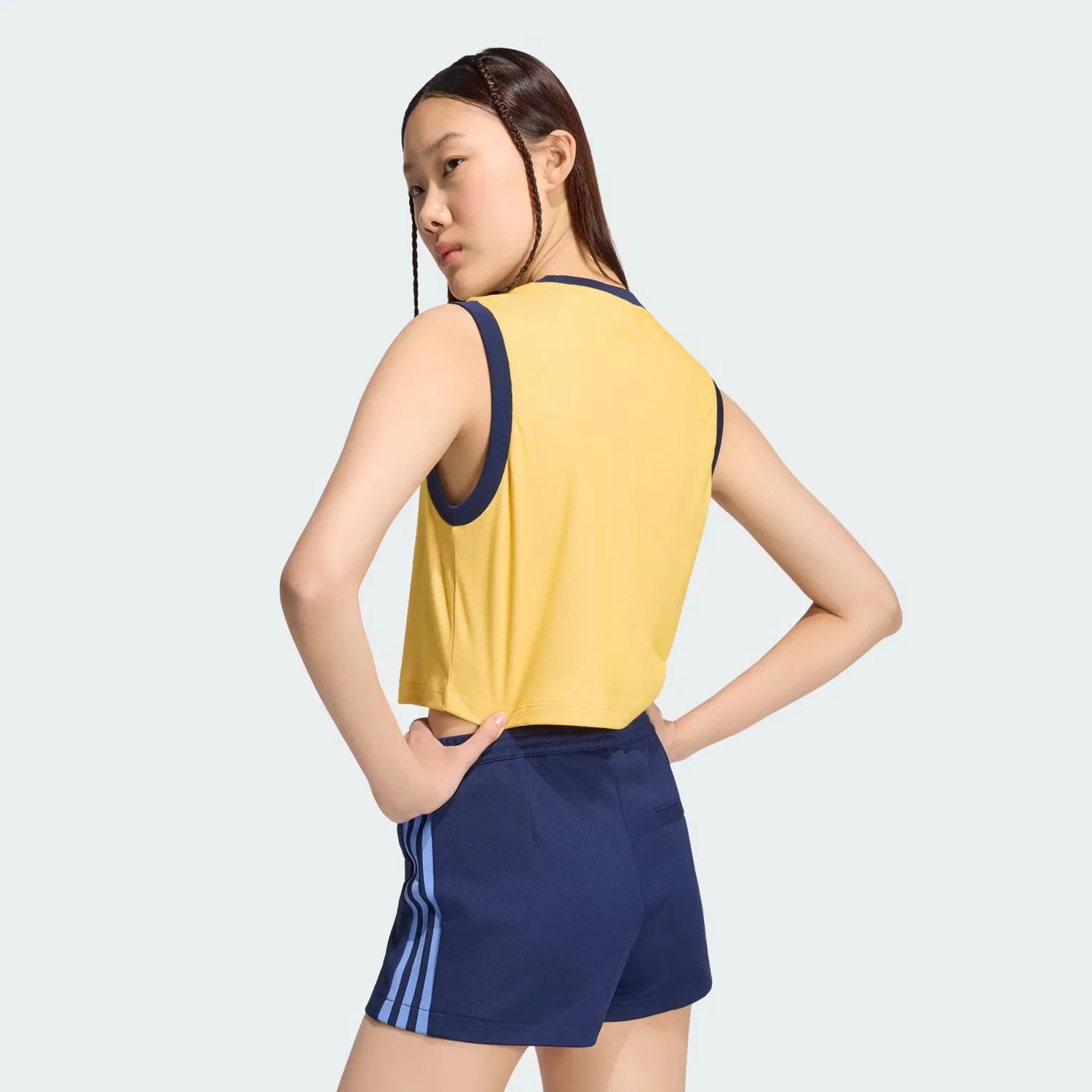 Женская майка в рубчик Heather Tank Adidas Originals, теплый ванильный/ночной индиго — фото 2