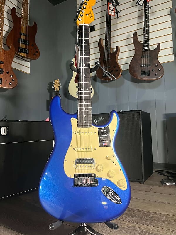 

Fender American Ultra Stratocaster HSS Cobra Blue с грифом из палисандра American Ultra Stratocaster HSS with Rosewood Fretboard, Серый, Fender American Ultra Stratocaster HSS Cobra Blue с грифом из палисандра American Ultra Stratocaster HSS with Rosewood