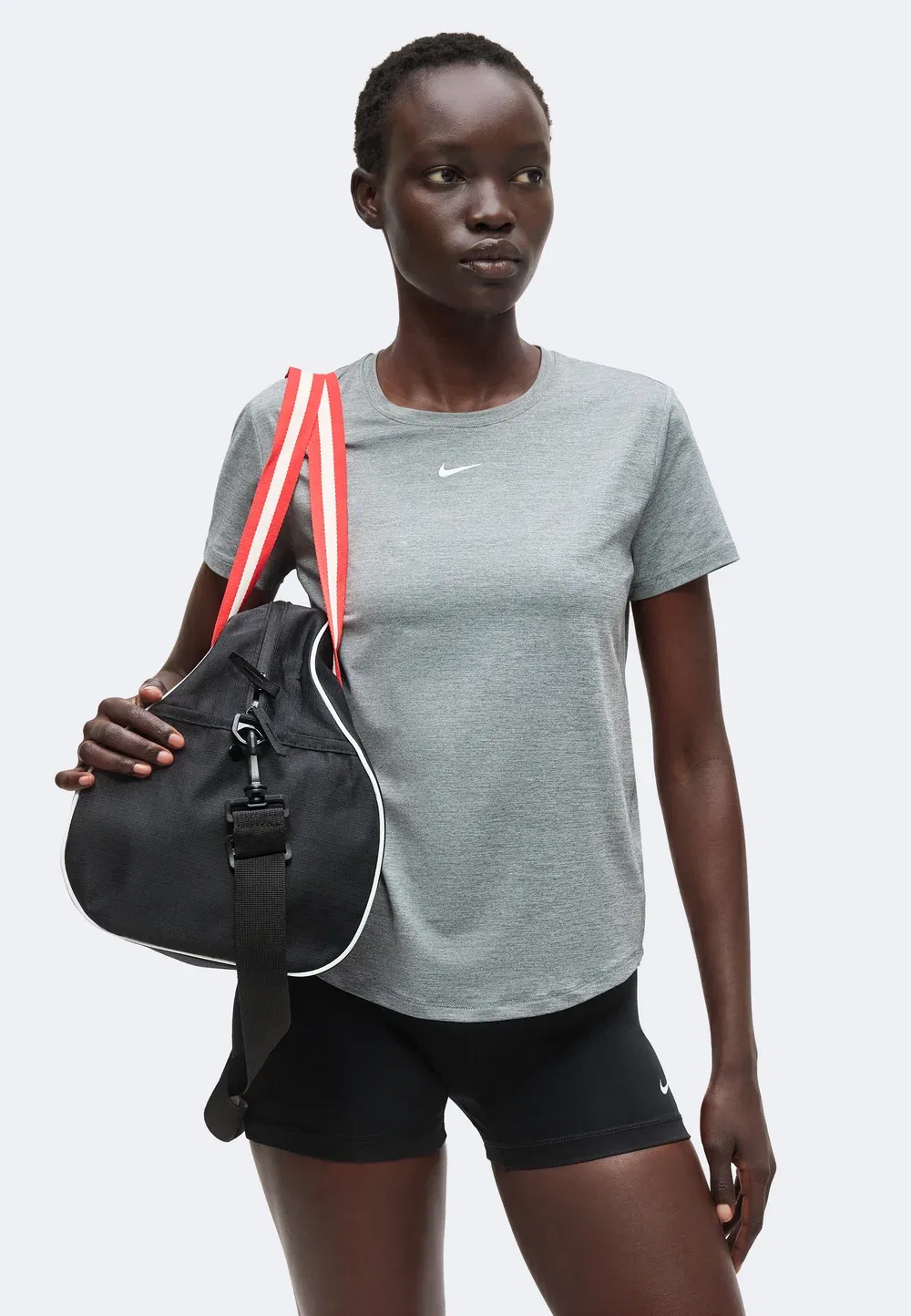 Классика - спортивная футболка Nike Performance, Smoke Grey Heather/White — фото 4