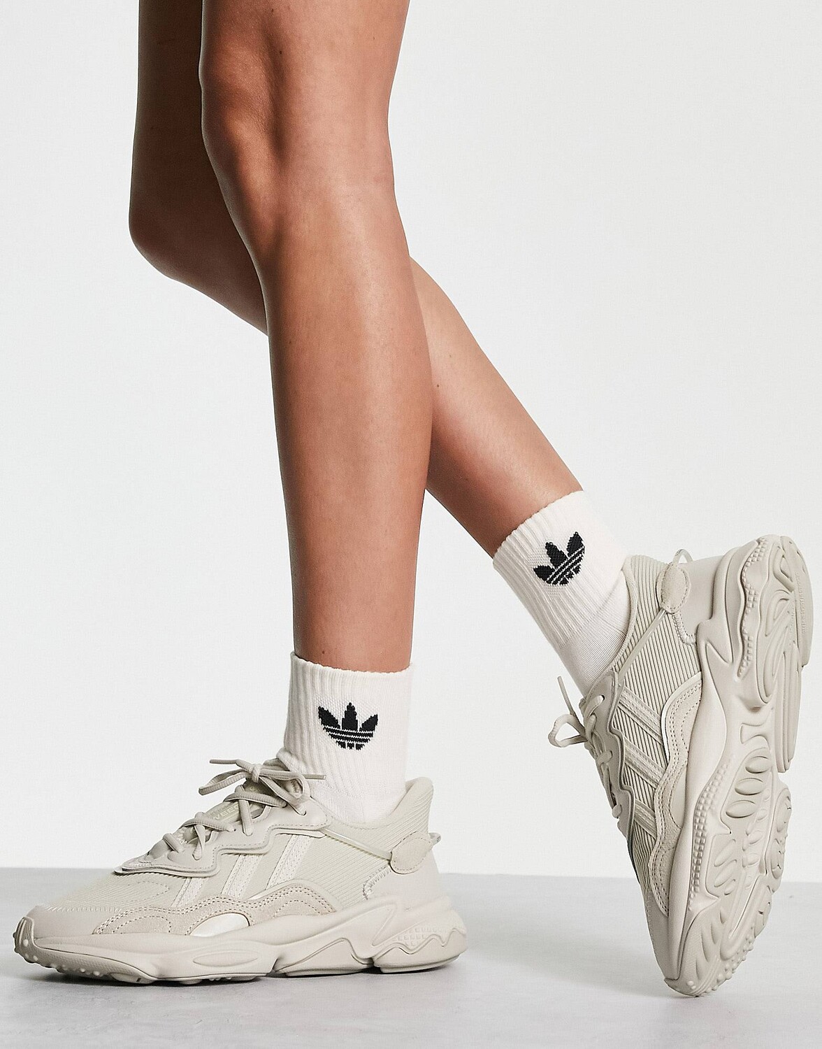 Кроссовки Adidas Originals Ozweego, бежевый — фото 3