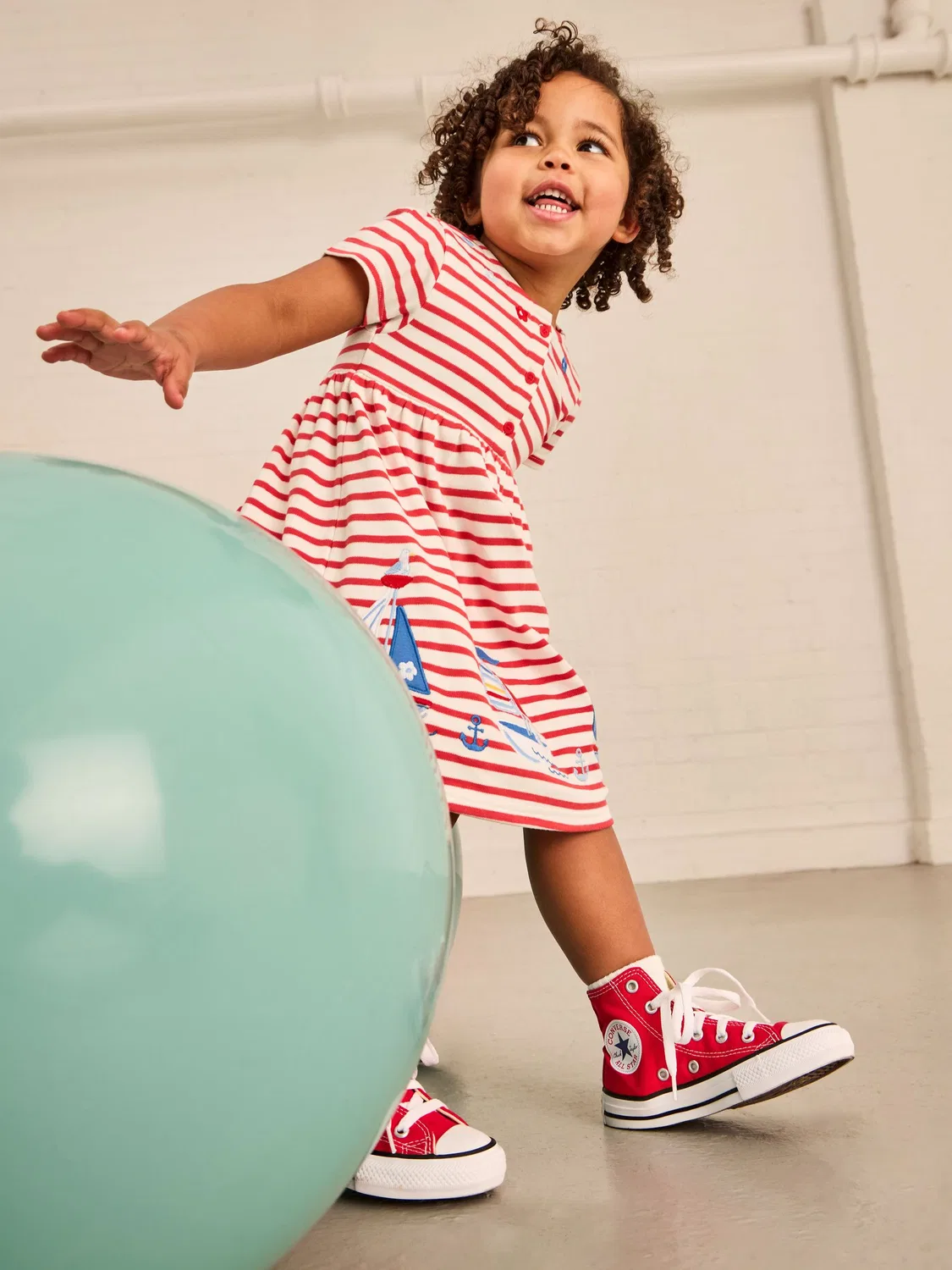 Платье с аппликацией лодка, Classic Button Front Jojo Maman Bébé, красное