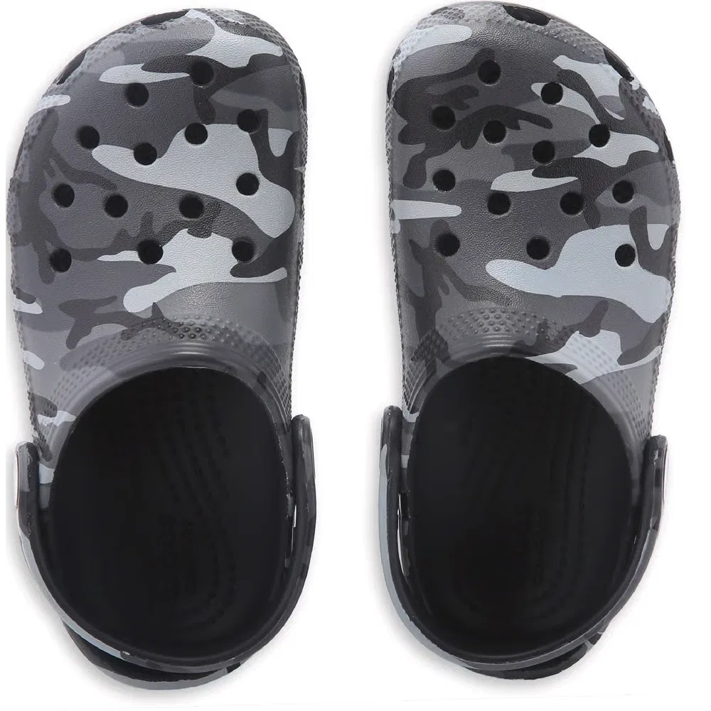 Детские классические сабо с графическим рисунком Crocs, Grey Black Camo — фото 4