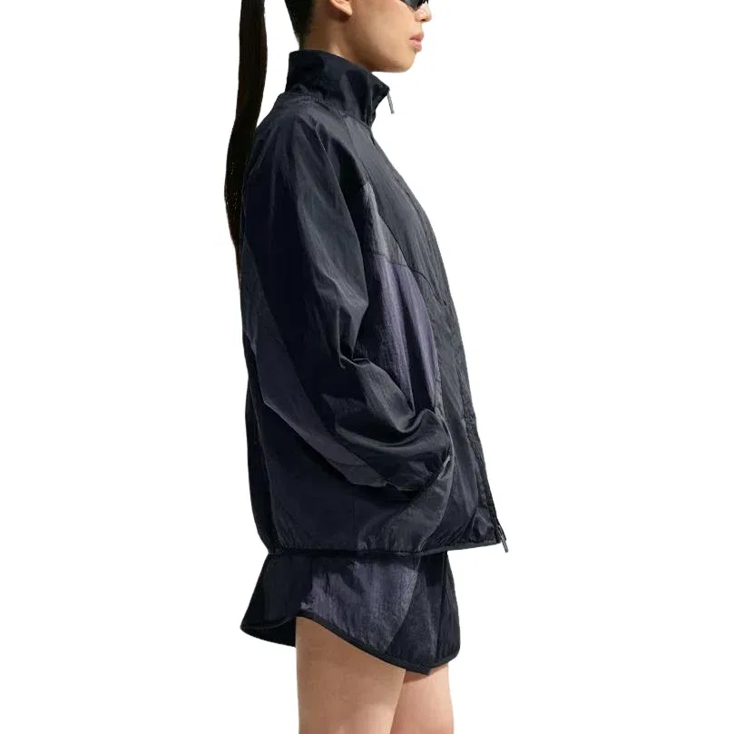 Женская куртка оверсайз Nike Sportswear Oversized Track Jacket Black Gridiron Anthracite, черный — фото 3