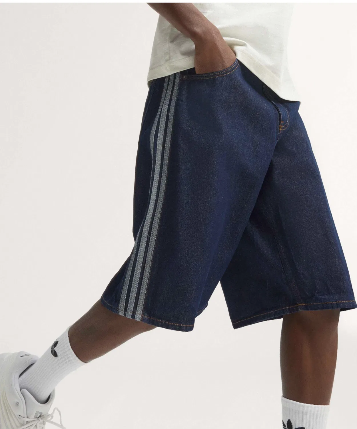 Мужские джинсовые шорты с принтом Firebird Adicolor Raw Denim, Adidas, Dark Indigo Blue — фото 4