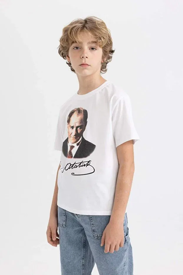 Детская футболка для мальчиков с принтом 29 October Republic Day Crew Neck Color Changing Ataturk Printed Defacto, White-Wt34