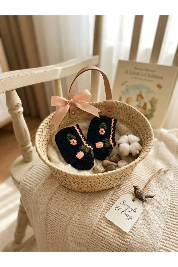 Детские пинетки для новорожденных вязаные Tiny Tunisian Handmade Baby Booties Hilalzey Esarp Sal, Черный — фото 2