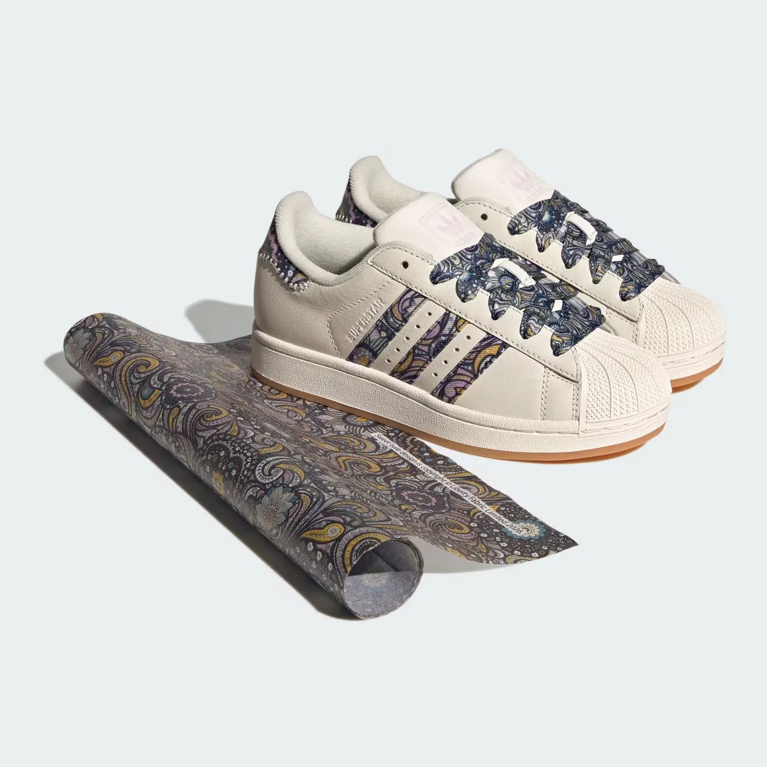 Детские кроссовки с принтом Sweet Issie Liberty London Superstar II Adidas Originals, белый/орхидея/коричневый — фото 2