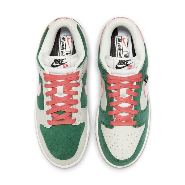Кроссовки (WMNS) Nike Dunk Low SE 'All Petals United', цвет lt bone/pink bloom-sail-fir — фото 3