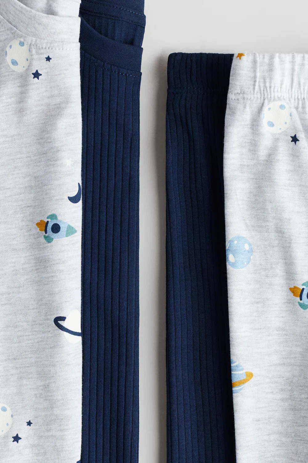 Комплект из 2 хлопковых пижам с принтом H&M, Marineblau/Weltall — фото 2