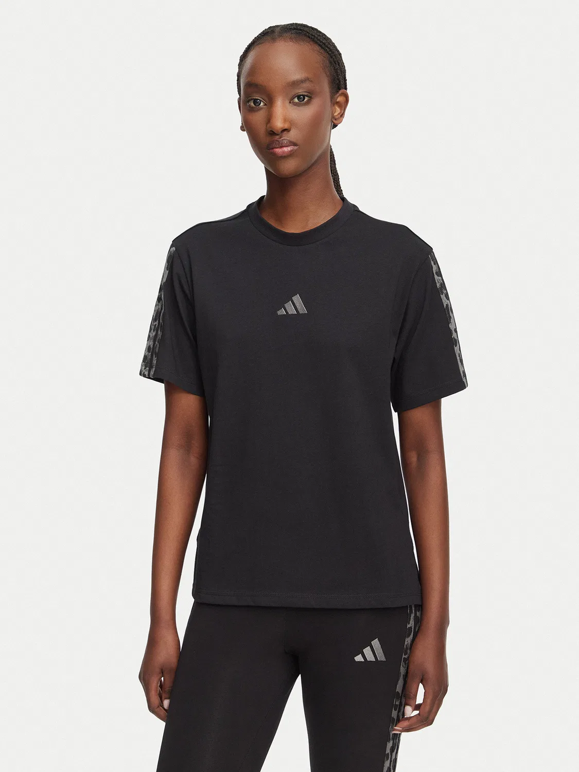 Женская футболка стандартного кроя Seasonal Essentials Animal Print Adidas, черный