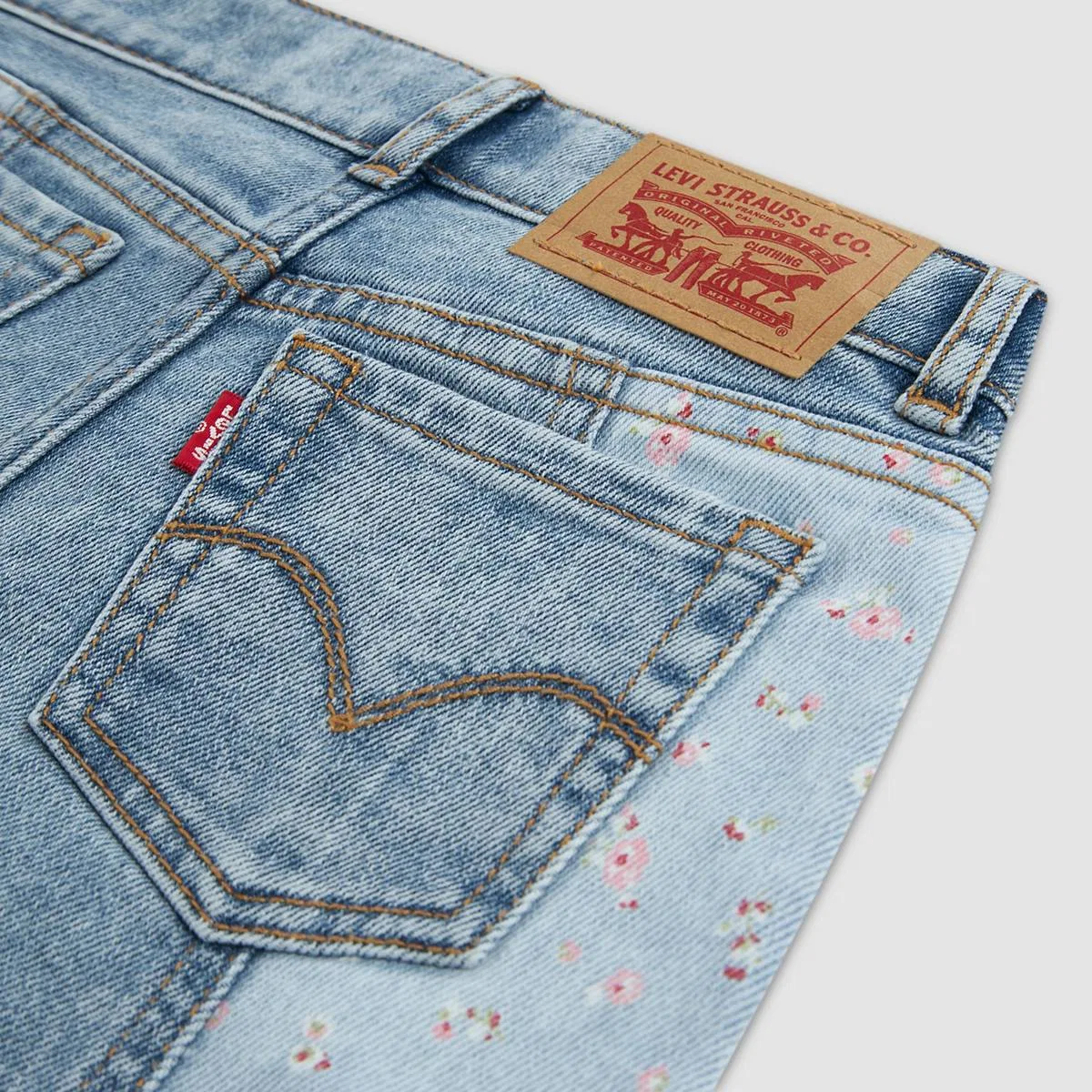 Широкие брюки с цветовыми блоками для девочек 2-4 лет Levi's, Be Cool - Light Wash — фото 3