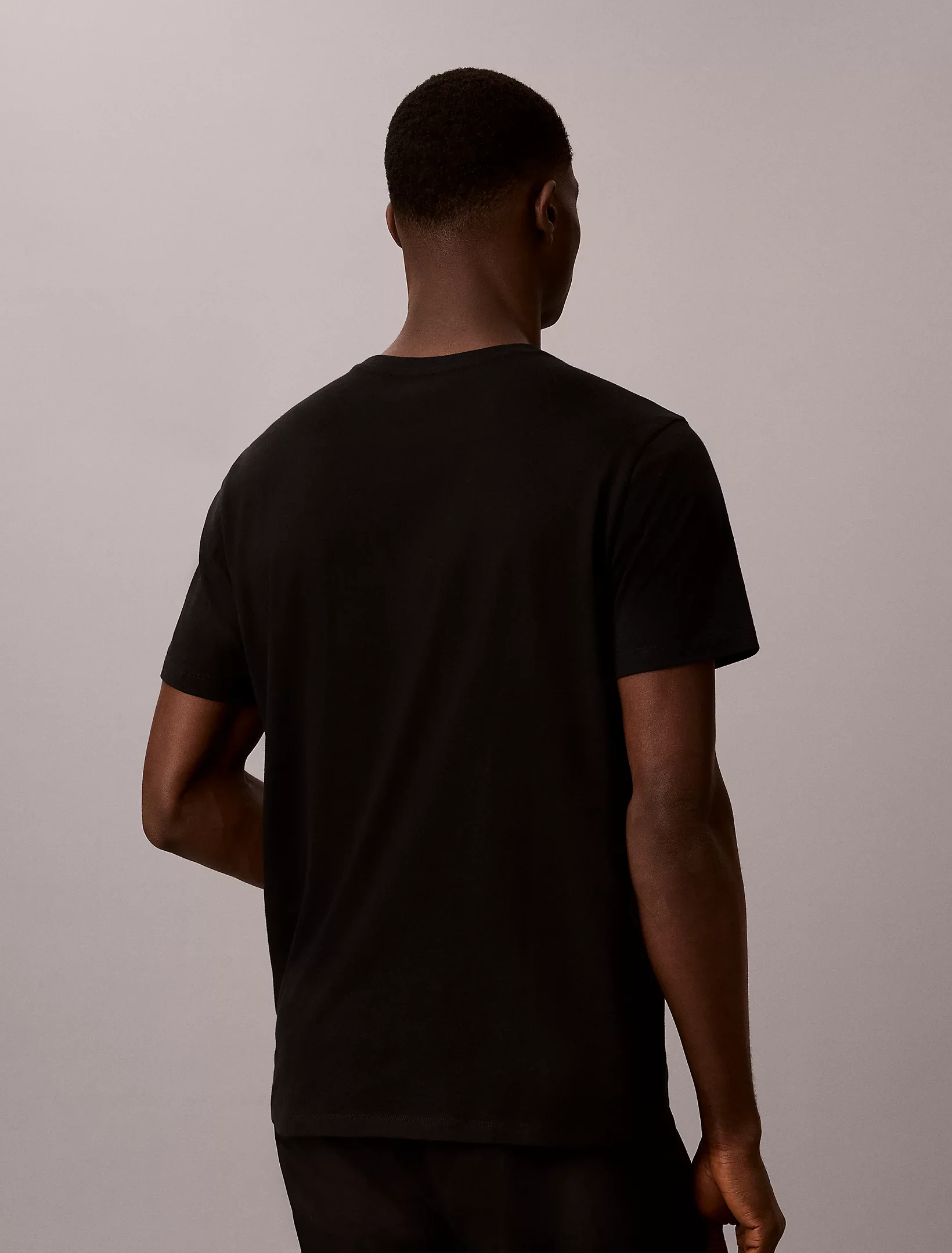 Футболка Calvin Klein Lounge Cotton Classics Pride, черный — фото 2
