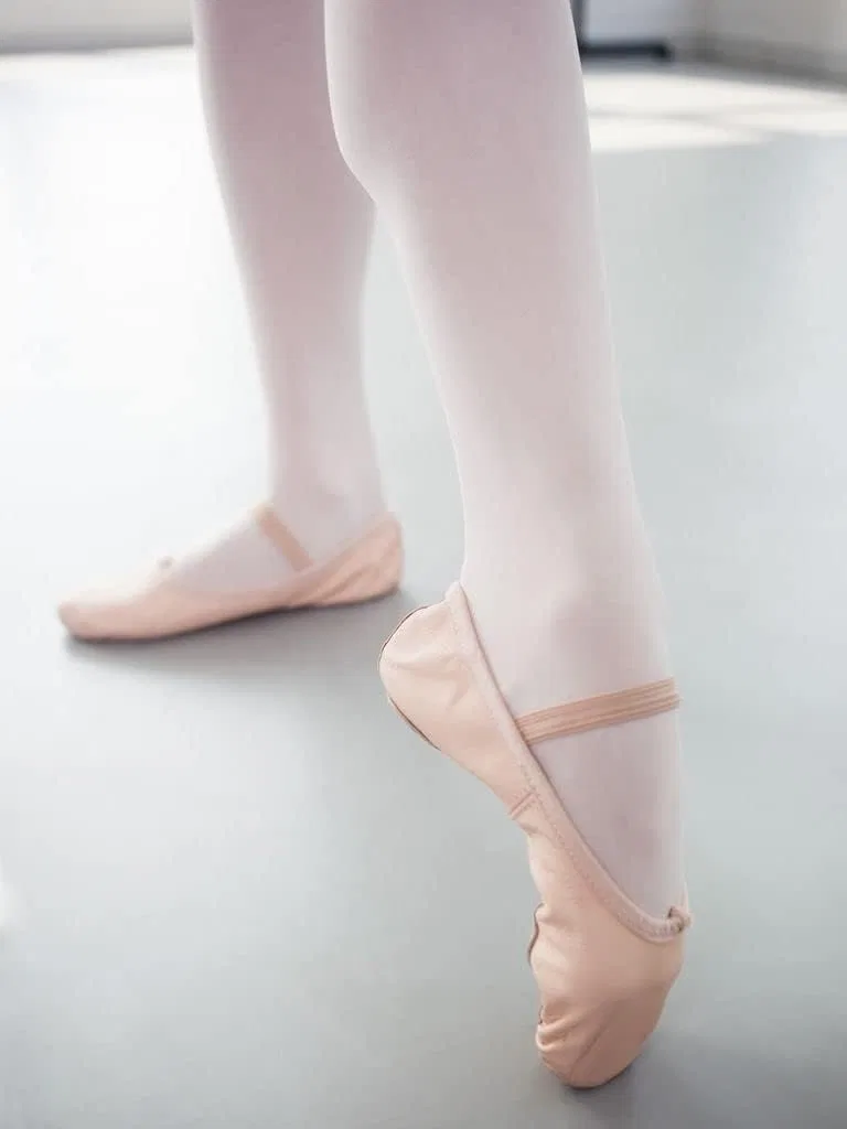 Детские балетки для девочек с кожаным верхом Dancina, Nude — фото 2