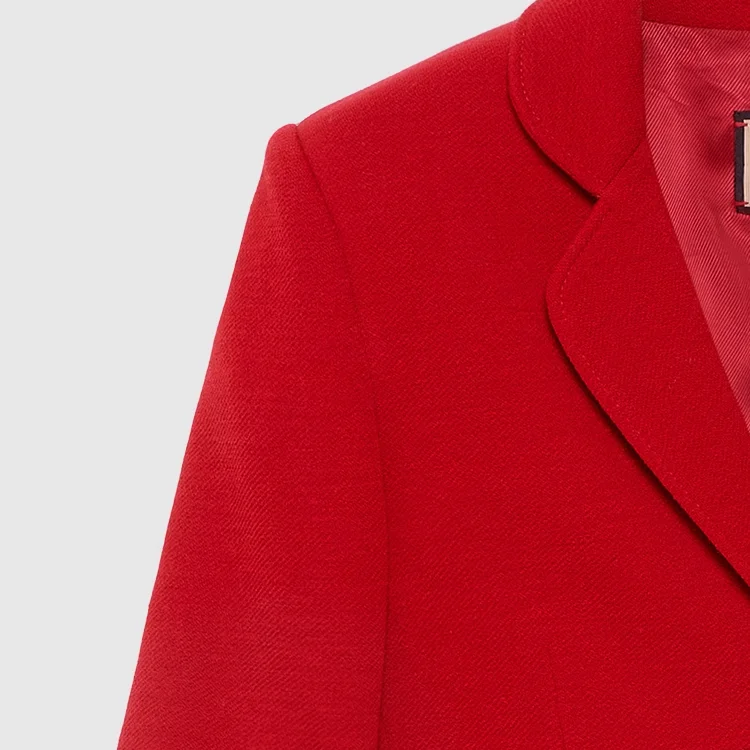 Деловой костюм женский Gucci Классический крой, Строгий стиль, Красный — фото 4