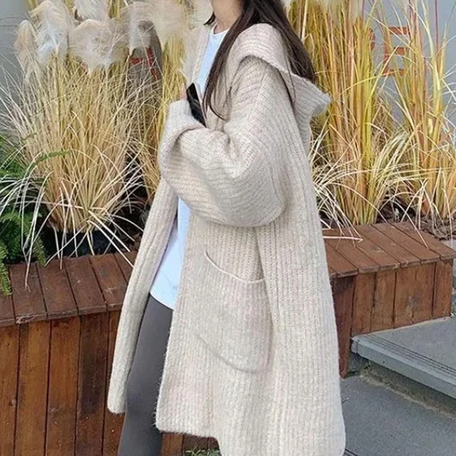 Женский вязаный кардиган с V-образным вырезом, Beige Sweater — фото 4