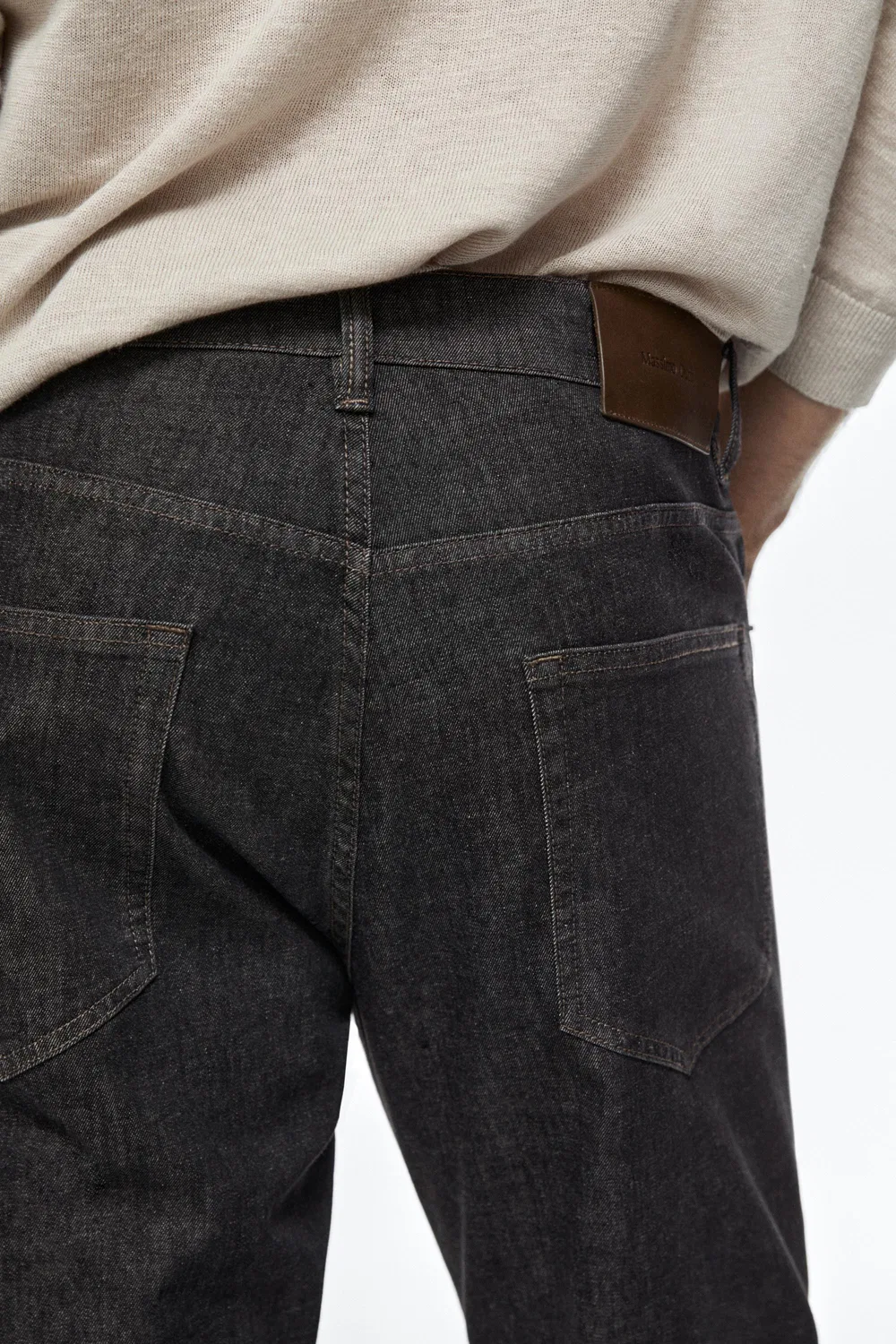 Легкие зауженные брюки с эффектом джинсовой ткани Massimo Dutti, черный — фото 4