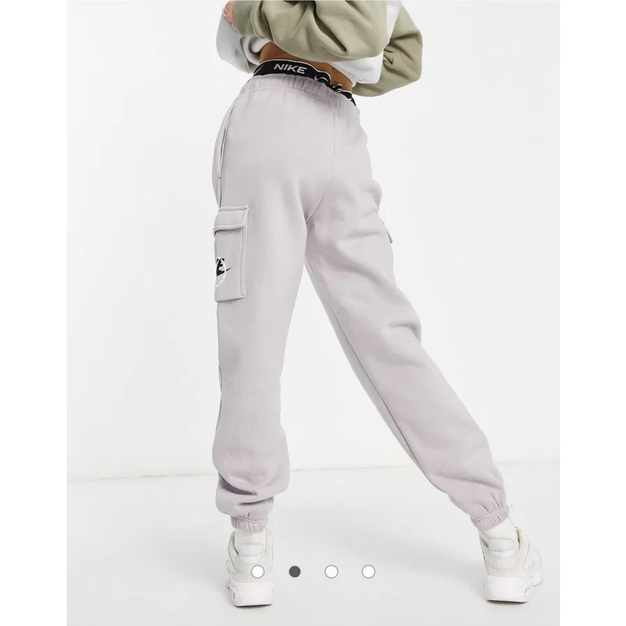 Женские спортивные штаны-карго из футера с графическим принтом Nike Sportswear Graphic Fleece Cargo — фото 2