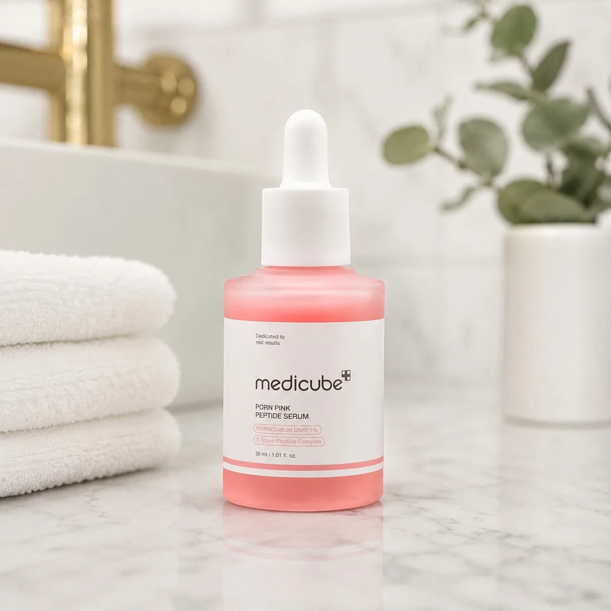 Сыворотка для лица с пептидами PDRN Pink Peptide Serum Medicube, 30 мл — фото 3