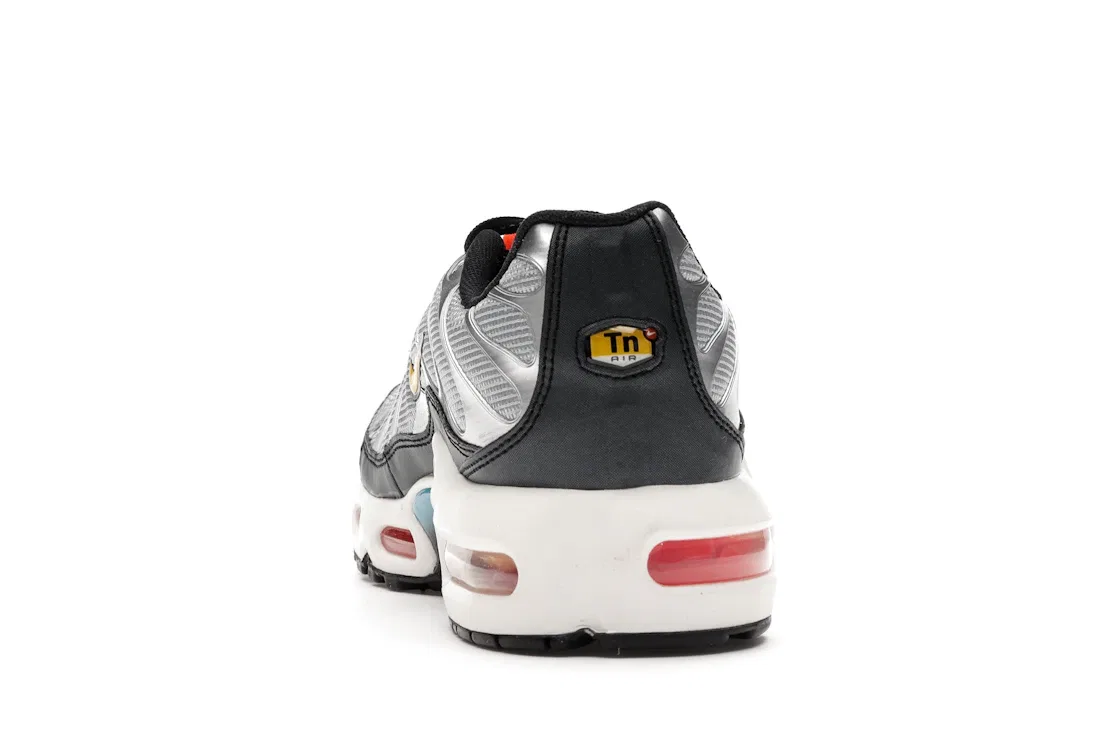 Детские кроссовки Lifestyle Nike Air Max Plus Sky Nike Pack, Metallic Silver/Hyper Crimson-Blue Fury-Speed Yellow — фото 4