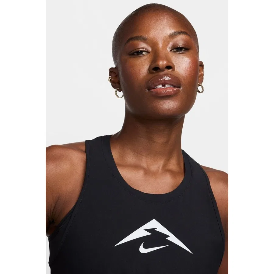 Женский спортивный топ из полиэстера и спандекса Nike Dri-Fit Trail Graphic Running, Черный — фото 3