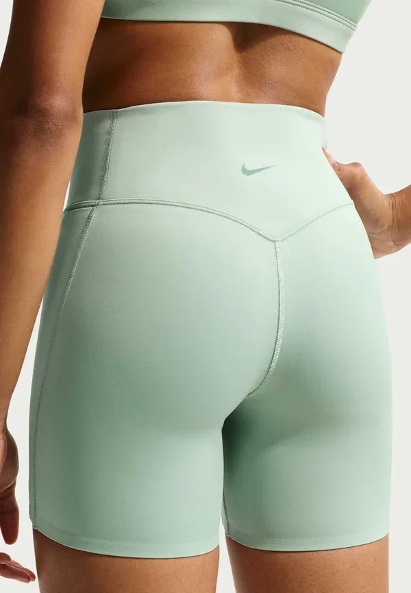 Леггинсы Dri-fit, W nk df unvrsa hr 5in shrt pkt, Nike Performance, Steam Dutch Green, Mineral Slate, зеленый — фото 4