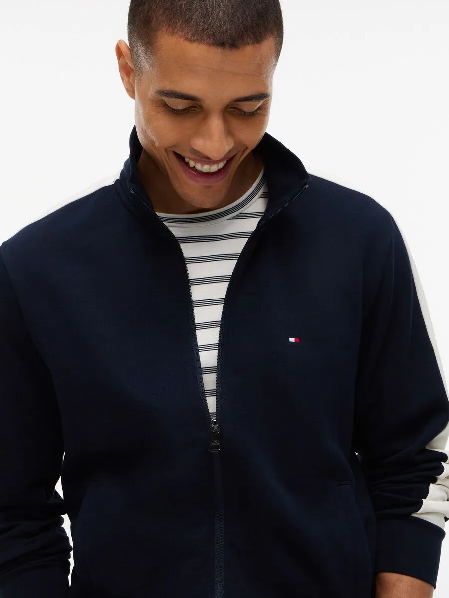 Спортивный костюм TOMMY HILFIGER 'ESS' темно-синего цвета — фото 3