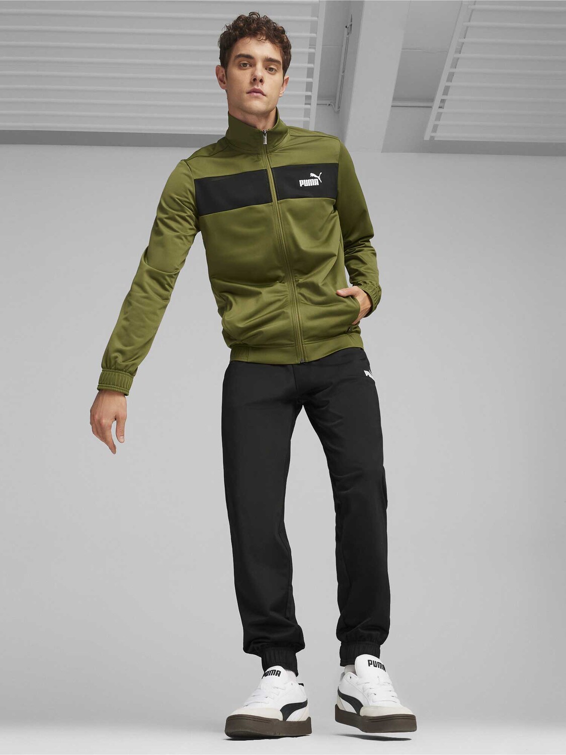 

Спортивный костюм Puma Poly Suit cl, зеленый
