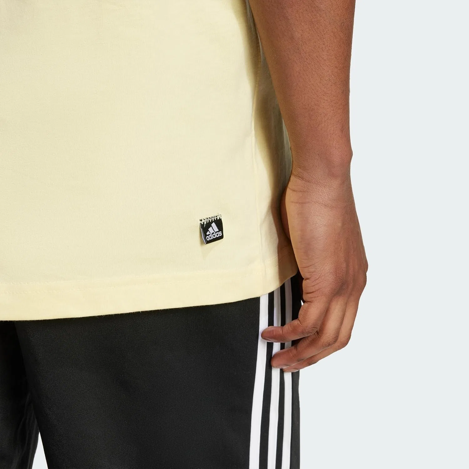 Футболка с карманом adidas, Almost Yellow — фото 4