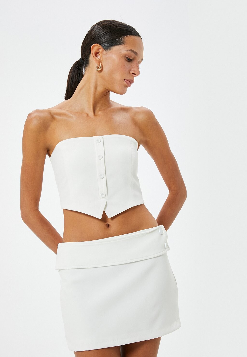 

Блуза CROP STRAPLESS BUTTON DETAIL Koton, кремовый