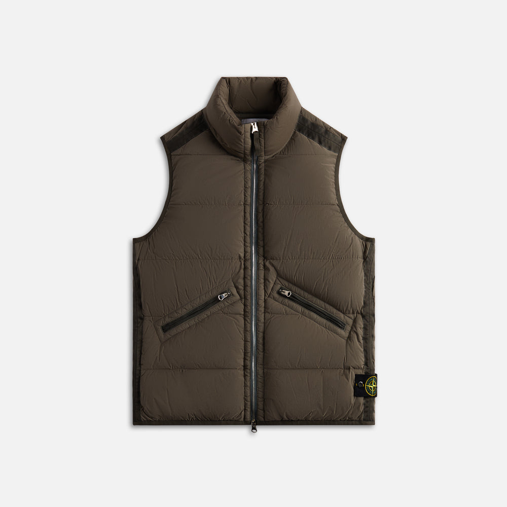 

Жилет Stone Island Real Down Vest, цвет Walnut