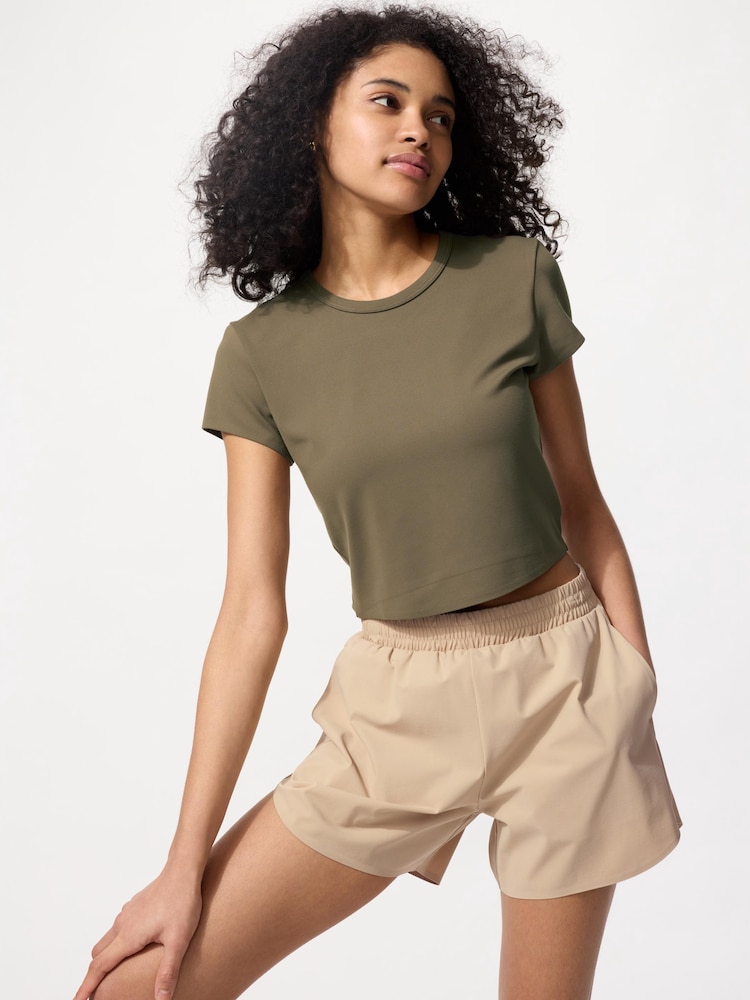 

Ультраэластичные шорты для активного отдыха Uniqlo, цвет 31 бежевый