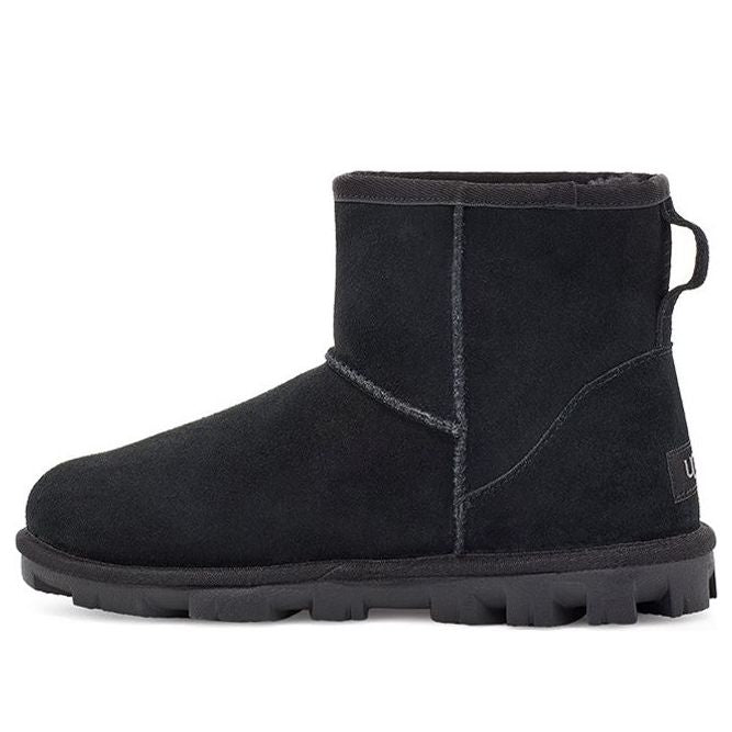 Ботинки зимние UGG WMNS Essential Mini Classic, черный