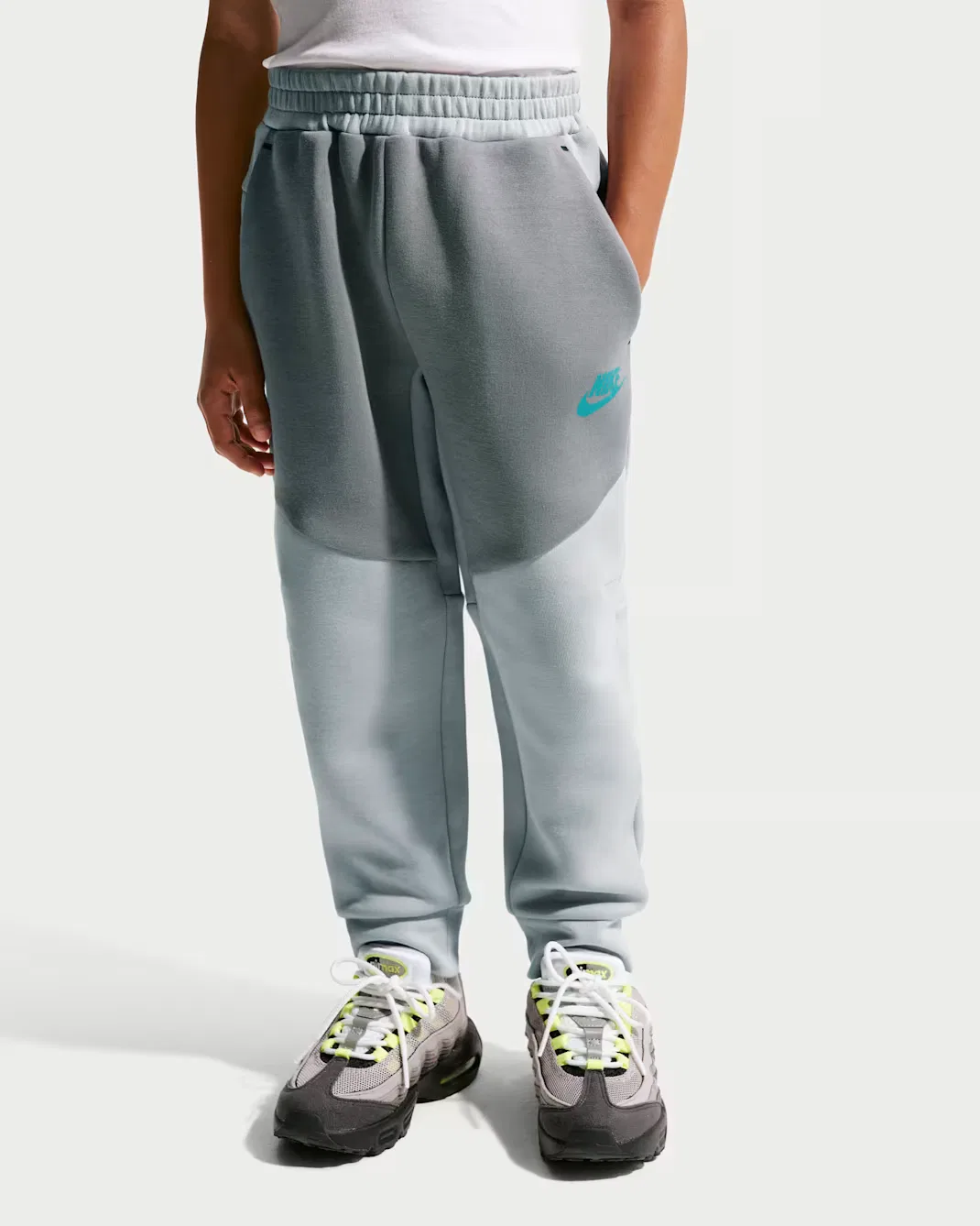 Детский флисовый комплект из двух предметов на молнии Nike Sportswear, Wolf Grey — фото 4