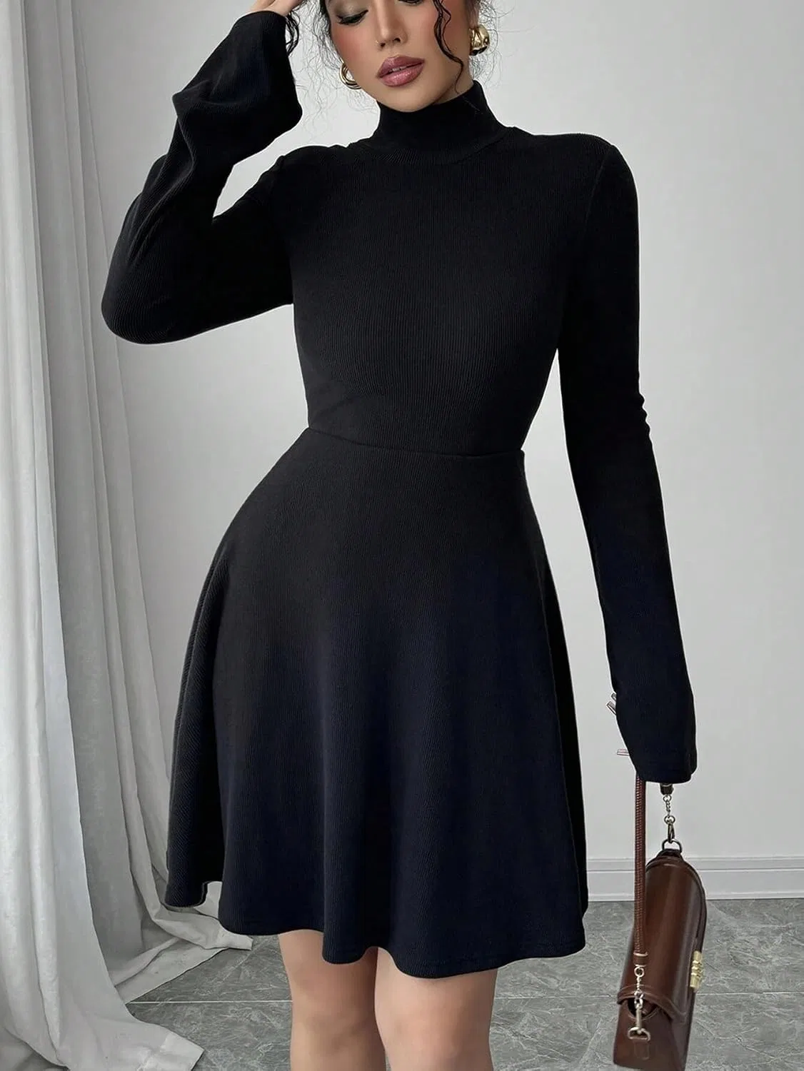 Женское элегантное A-силуэта платье с длинным рукавом, Black — фото 4