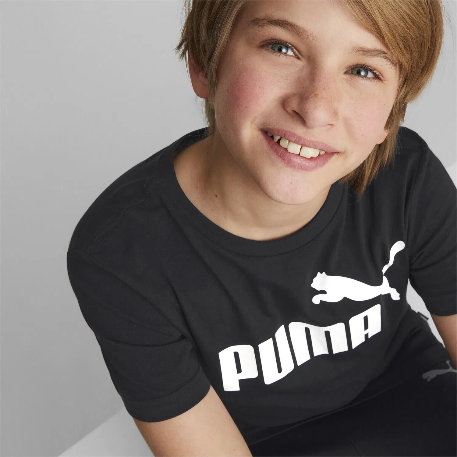 Детская футболка с принтом Essentials Logo Puma, Schwarz — фото 4
