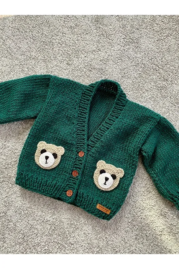 Детский кардиган для мальчиков с принтом Hand knitted boy's cardigan, vest, scarf, beanie set of 3 with cute teddy bear detail Nevalin, Green — фото 2