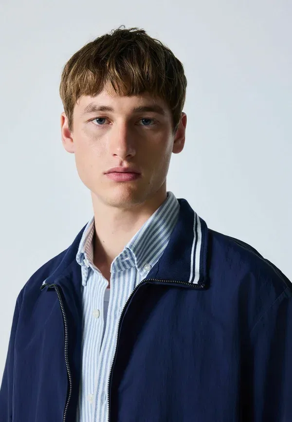 Куртка с высоким воротником Regular Fit Funnel Neck Zip Through Jacket Next, темно-синий — фото 4