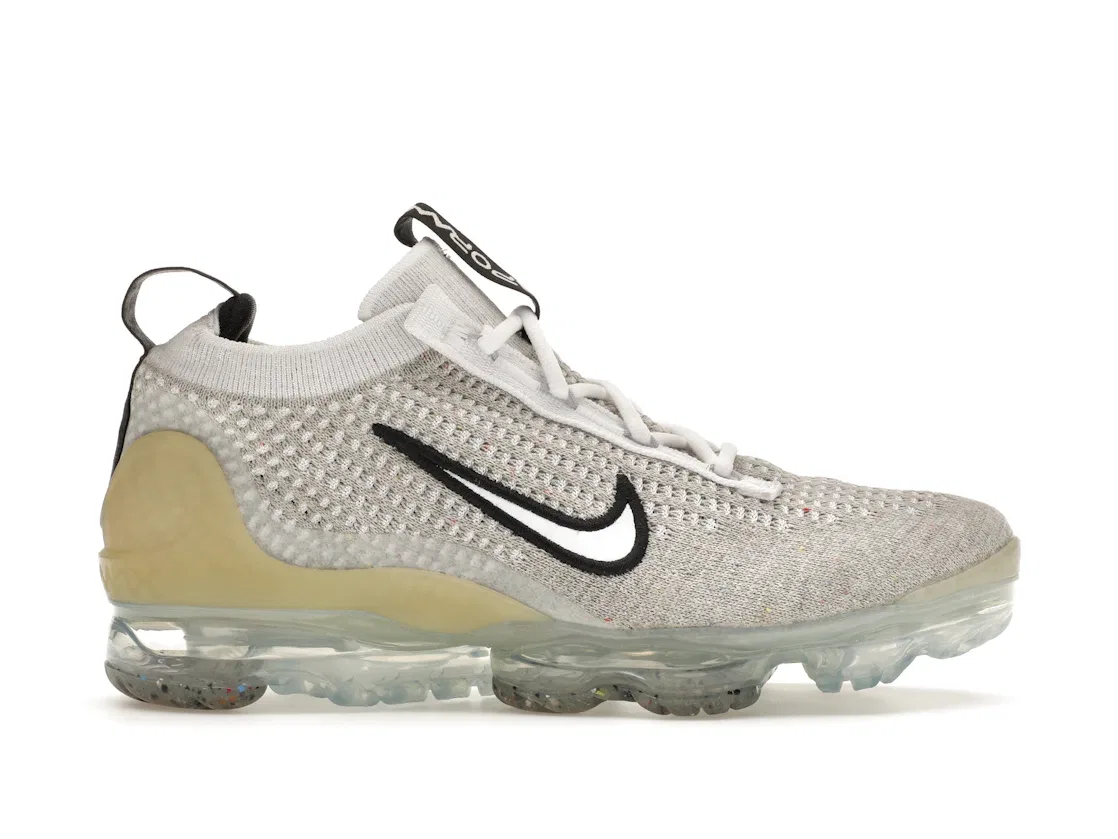 Детские кроссовки Lifestyle с Flyknit Nike Air VaporMax 2021 FK, White/Black/Metallic Silver/White