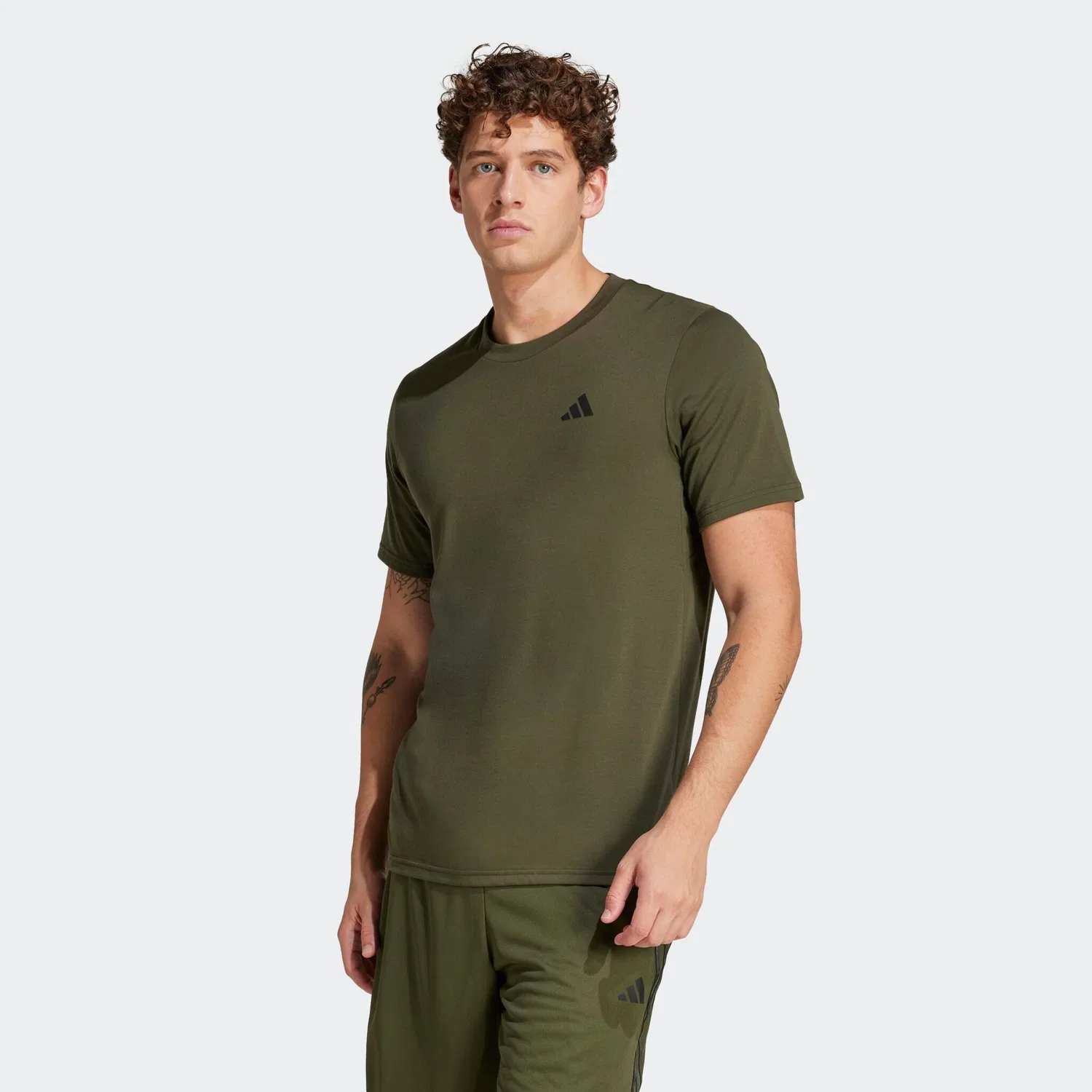 Мужская тренировочная футболка свободного кроя Adidas Performance, Night Cargo/Black