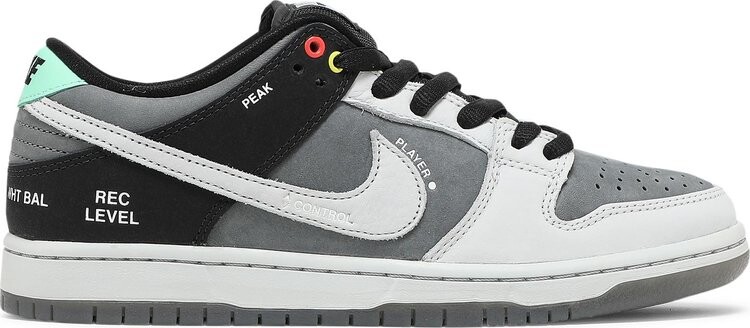 

Кроссовки Nike Dunk Low SB 'Camcorder', серый