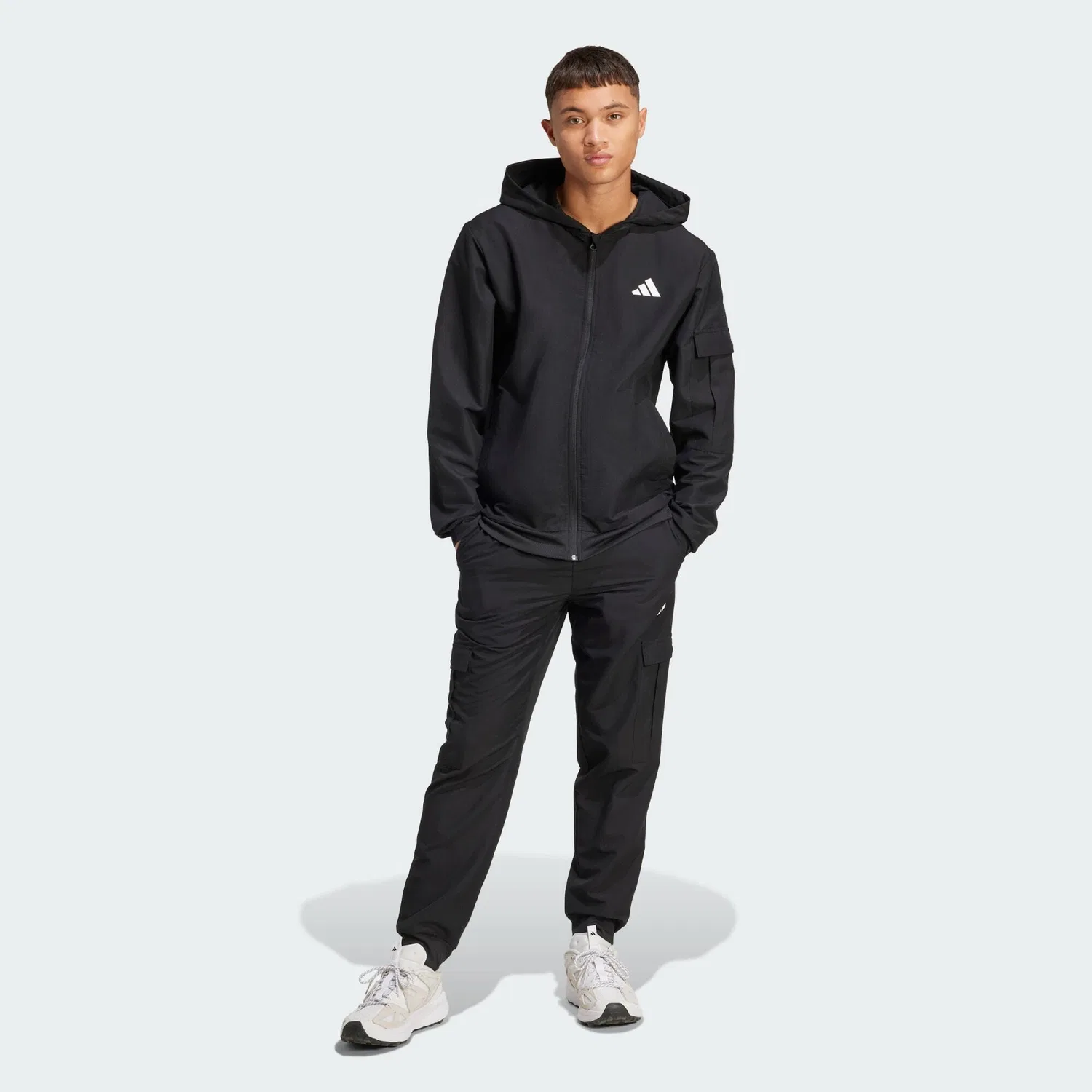 Мужской спортивный костюм с карго-карманами Cargo-Trainingsanzug Adidas, Schwarz