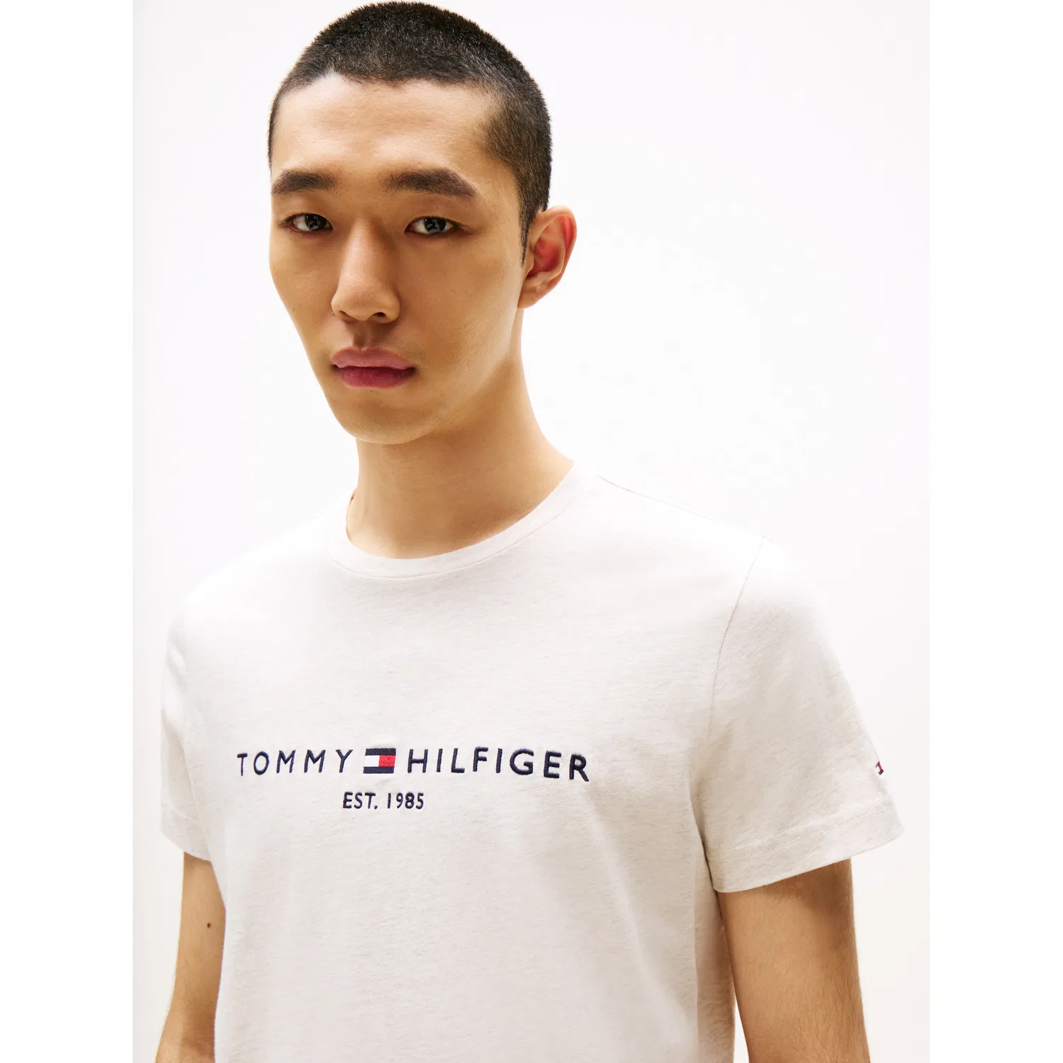 Мужская хлопковая футболка с логотипом Tommy Hilfiger, Heathered Oatmilk — фото 2