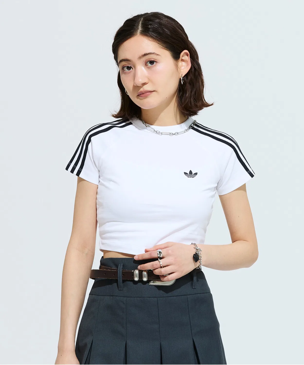 Женская футболка с U-образным вырезом, укороченная Adidas Originals, Белый