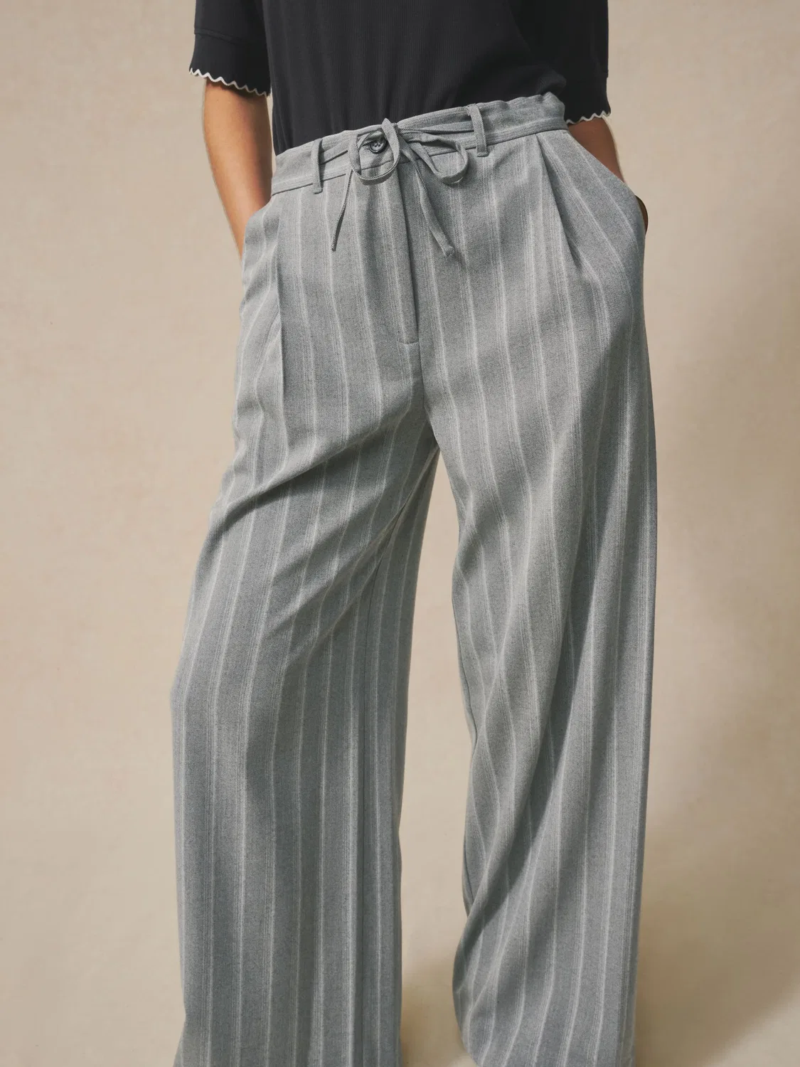 Брюки свободного кроя в полоску, Grey Stripe Wide Leg Trousers Next, серый — фото 4