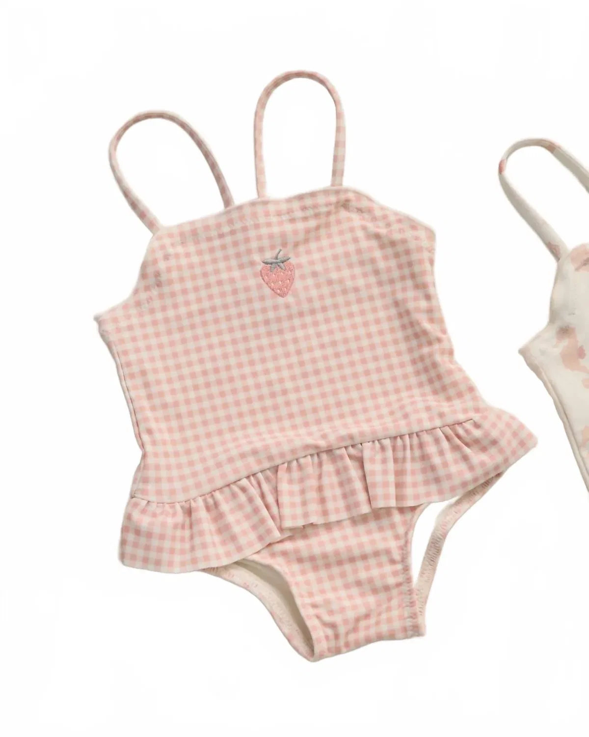 Детский купальник-платье с юбкой с принтом Tori Skirted One-Piece Rylee + Cru, Petal Gingham — фото 2